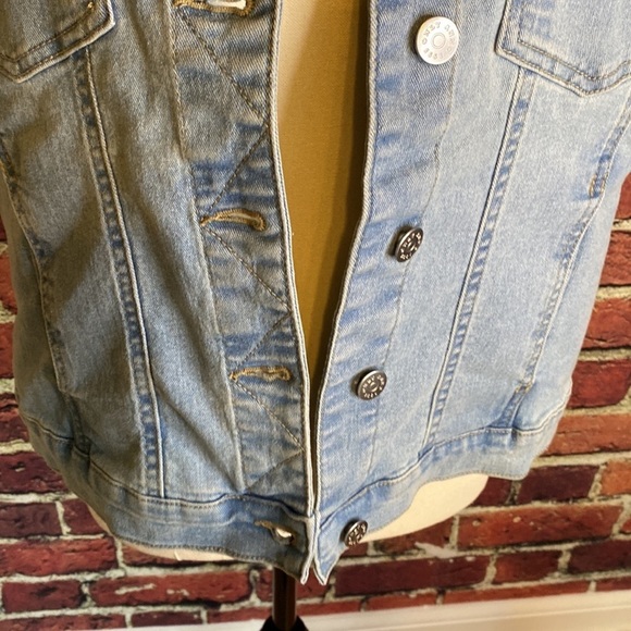Only Light Wash Classic Denim Jean Vest Size L - Picture 7 of 10